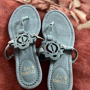 Crown & Ivy slides light denium